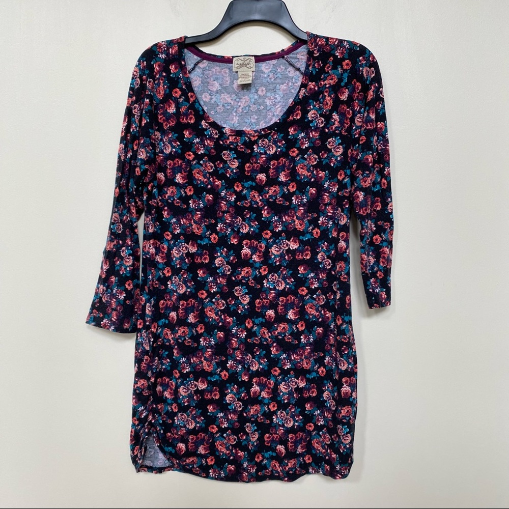 Eyelash 3/4 Sleeve Scoop Neck Top